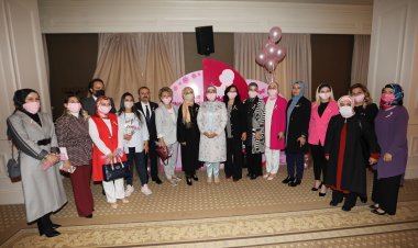 BÜYÜKŞEHİR BELEDİYESİ MEME KANSERİ TOPLANTISI DÜZENLEDİ