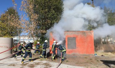 BÜYÜKŞEHİR BELEDİYESİNDEN DEPREMİNİN 10’UNCU YILDÖNÜMÜNDE TATBİKAT
