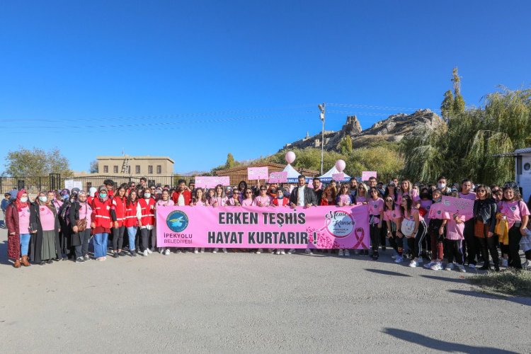 İpekyolu Belediyesi Meme Kanseri Farkındalık Yürüyüşü Düzenlendi