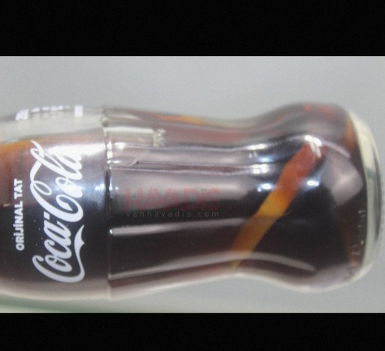 Coca Cola'dan Çıkan Cisim Pes Dedirtti!