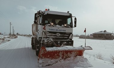 VAN TUŞBA BELEDİYESİ KARLA MÜCADELESİ SÜRDÜYOR!