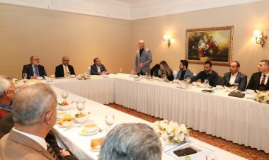 İPEKYOLU BAŞKAN V. AYDIN, MUHTARLAR İLE DEĞERLENDİRME VE KOORDİNASYON TOPLANTISI YAPTI