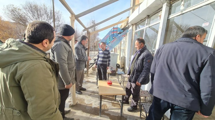 Hoşap Esnafı: Seçim Değil Geçim Derdindeyiz