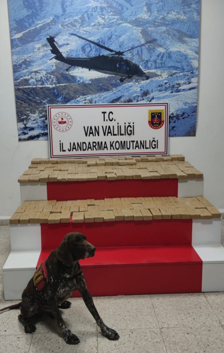 Van Başkale'de 102 Kilo 500 Gram Eroin Ele Geçirildi!