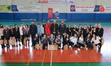  “VAN İPEKYOLU BELEDİYESİ FİLE SULTANLARI” ŞAMPİYON OLDU!