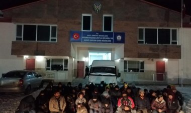 Van'da Yine Bir Göçmen Grubu Yakalandı!