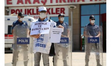 SAĞLIK ÇALIŞANLARI DİYARBAKIR'DA EYLEMLERİNE DEVAM EDİYOR