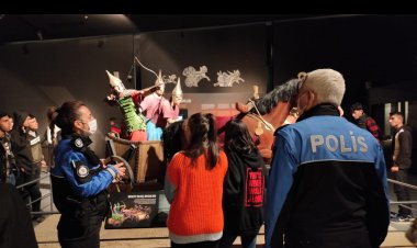 VAN EMNİYET MÜDÜRLÜĞÜ LİSELİ GENÇLERİ TARİHİYLE BULUŞTURDU!