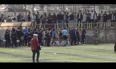 AMEDSPOR KADIN TAKIMI İLE FENERBAHÇE MAÇINDA KAVGA: OYUNCULAR YARALANDI