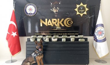 VAN'IN EDREMİT İLÇESİNDE 15 KİLO 150 GRAM EROİN ELE GEÇİRİLDİ!