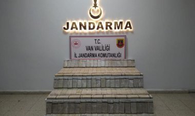VAN'IN BAŞKALE KIRSALINDA YAPILAN ARAMA SONUCU 102 KG EROİN ELE GEÇİRİLDİ!