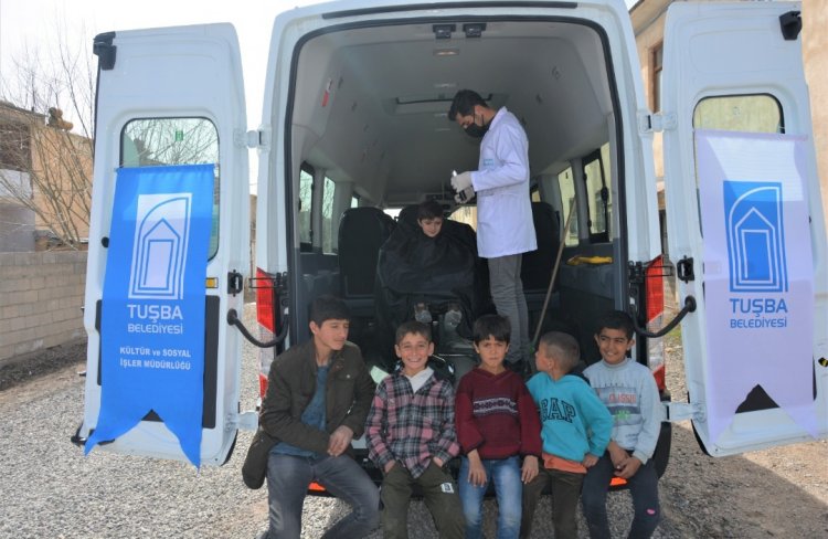 TUŞBA BELEDİYESİ 'BERBERLERİ' MAHALLELERDE ÇOCUKLARIN HİZMETİNE SUNDU!