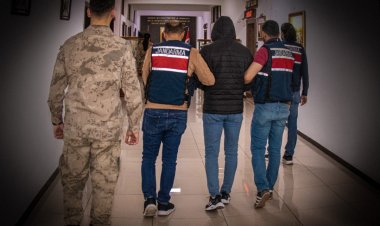 VAN'DA NİSAN AYINDA TERÖR ÖRGÜTLERİNE YAPILAN OPERASYONLARDA ONLARDA MALZEME ELE GEÇİRİLDİ!