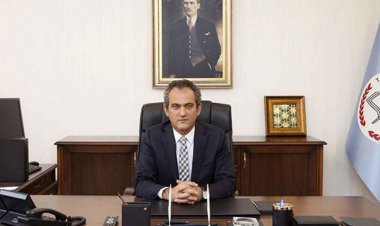BAKAN ÖZER MÜJDEYİ VERDİ: MİLYONLARCA ÖĞRETMENİN BEKLEDİĞİ HABER GELDİ!