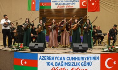VAN'DA AZERBAYCAN-TÜRKİYE KARDEŞLİK KONSERİ DÜZENLENDİ!