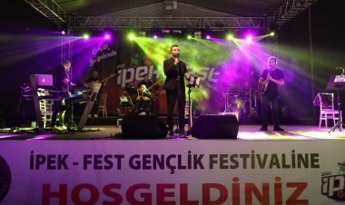İPEKYOLU'NDA 'İPEKFEST' GÜNLERİNDEN MEHMET ERDEM RÜZGARI ESTİ!