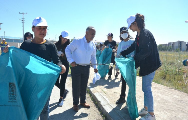 TUŞBA BELEDİYESİ’NDEN, ‘DOĞAYA HÂKİMİYETİN TEMİZ ÇEVRE İLE OLGUNLAŞMASI İÇİN ÖĞRENCİLERLE EL ELE’ OLUR!
