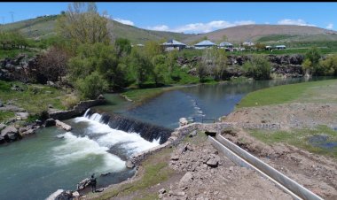 ERCİŞ'İN 'DELİÇAY' DERESİ TARIMA CANLILIK VERDİ!