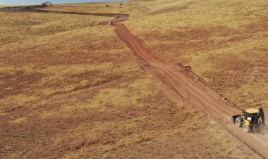 BÜYÜKŞEHİR, TUŞBALI ÇİFTÇİLERE  GÜVENLİ ULAŞIM SAĞLIYOR!