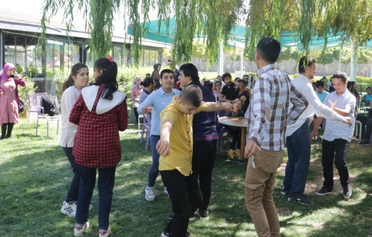  ‘ÖZELİZ HER YERDEYİZ’ ETKİNLİKLERİNİ BÜYÜKŞEHİR TAMAMLANDI!