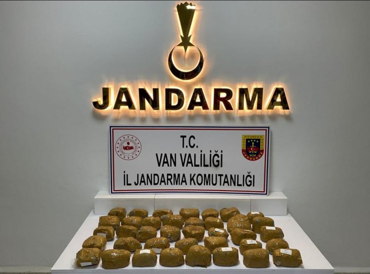 VAN'DA 18 KG 321 GR ESRAR ELE GEÇİRİLDİ!
