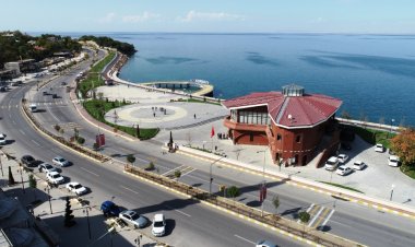 VAN'IN EDREMİT İLÇESİNDE GÖLÜN MAVİLİĞİNE KARŞI ÜCRETSİZ Wİ-Fİ HİZMETİ! 