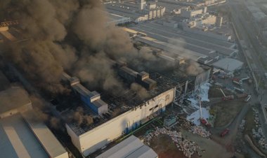 BURSA'DAKİ TEKSTİL FABRİKASI YANGINI DEVAM EDİYOR!