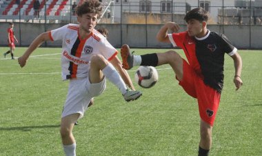 VAN BÜYÜKŞEHİR BELEDİYESPOR  KAYBETMEDEN İLERLİYOR!