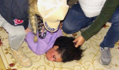 TÜRKİYE'YE İLLEGAL YOLLARLA GİRİŞ YAPAN TERÖRİSTLER KARI-KOCA KILIĞINDA  ve 4 AY İŞÇİ OLARAK ÇALIŞMIŞLAR!