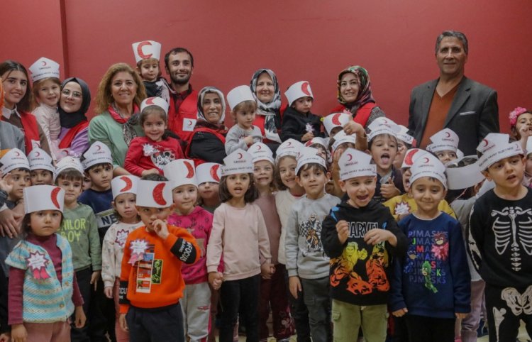 KIZILAY HAFTASI ÇOCUKLARLA KUTLANDI