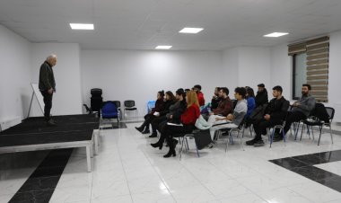 İPEKYOLU  BELEDİYESİ'NDEN SOSYAL SORUMLULUK PROJESİ KAPSAMINDA YENİ BİR YENİLİK DAHA: TİYATRO KULÜBÜ KURULDU