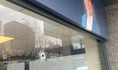 İYİ PARTİ İSTANBUL İL BAŞKANLIĞI'NA BİNASINA SİLAHLI SALDIRI DÜZENLENDİ