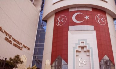 MHP, ADAY LİSTESİNİ YSK'YA SUNDU!