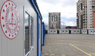 VAN, MALATYA İÇİN YAPTIĞI SEFERBERLİĞİNE BU DEFADA KONTEYNER OKULLAR YAPTIRDI!