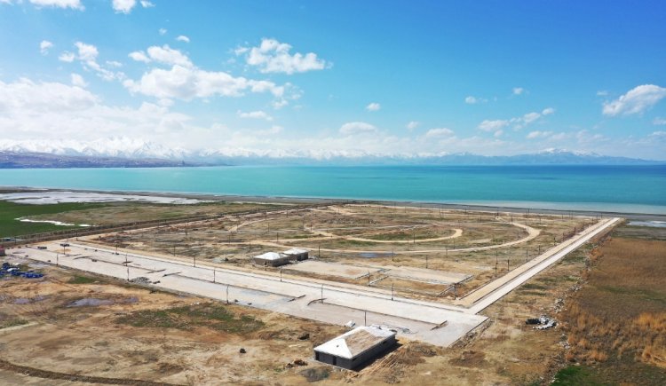BÜYÜKŞEHİR, VAN DENİZİ İLE BULUŞTURAN DEVASA PARK İÇİN İMZA ATTI!