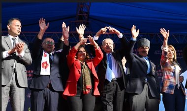 CHP LİDERİ KILIÇDAROĞLU'NA VAN'DA BÜYÜK İLGİ! 