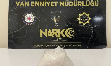 VAN'DA ONLARCA MÜHİMMAT VE METAMFETAMİN UYUŞTURUCU MADDESİ ELE GEÇİRİLDİ!