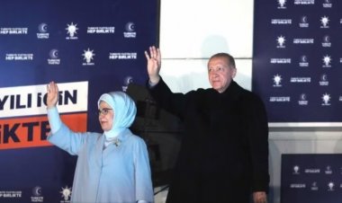 CUMHURBAŞKANI ERDOĞAN BALKON KONUŞMASI YAPTI!