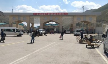 VAN KAPIKÖY SINIR KAPISINDA 2. TUR İÇİN OY VERME İŞLEMİ BAŞLADI