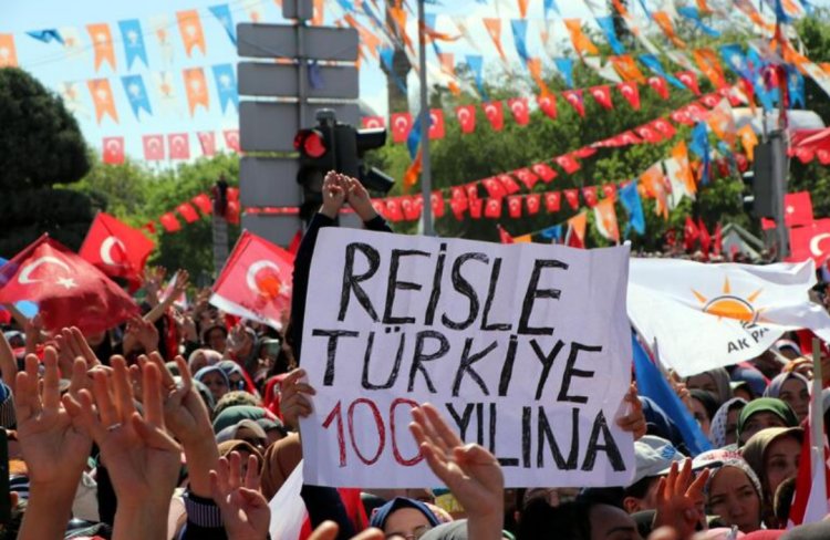 CUMHURBAŞKANI ERDOĞAN KAYSERİ MİTİNGİNDE ESNAFA MÜJDE VERDİ: PRİM GÜN SAYISINI 7 BİN 200 GÜNE İNDİRİYORUZ!