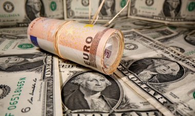 DOLAR'DAN YENİ BİR REKOR DAHA: 23 TL'Yİ GEÇTİ!