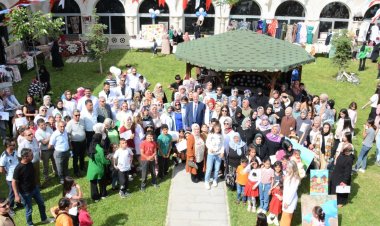 TUŞBA BELEDİYESİ, ‘YILSONU SERGİ VE SERTİFİKA’ PROGRAMI DÜZENLEDİ