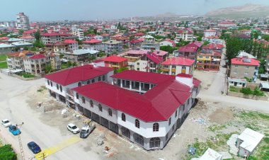 TUŞBA'DA ‘BEDESTEN ÇARŞISI’ HİZMETE GİRMEK İÇİN GÜN SAYIYOR!