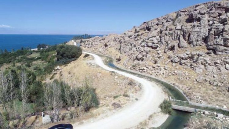 URARTU MİRASI TARİHİ KANAL, YOSUN VE ÇAMUR ÇÖPLÜĞÜNE DÖNDÜ!