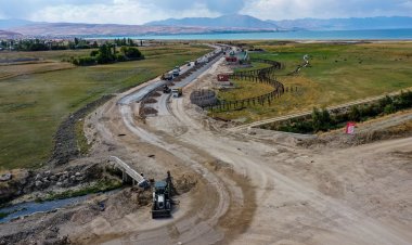 VAN GÖLÜ SAHİL YOLU SONA GELİNDİ !