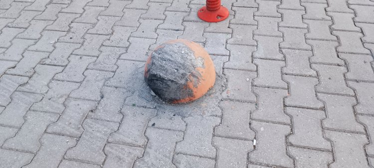 VAN DURSUN ODABAŞ HASTANESİNİN SORUNLARINDAN BİRİ DAHA: PARK MANTARI...