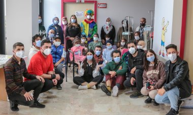 BÜYÜKŞEHİR BELEDİYESİ FARKINDALIK OLUŞTURMAK İÇİN LÖSEMİLİ ÇOCUKLAR HAFTASINDA PROGRAM DÜZENLEDİ