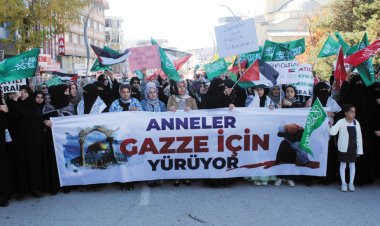 VAN'DA ANNELER GAZZE İÇİN YÜRÜDÜ!