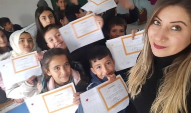 DİYARBAKIR BAROSU, HEDEF GÖSTERİLEN MİZGİN ÖĞRETMENİ YALNIZ BIRAKMADI!