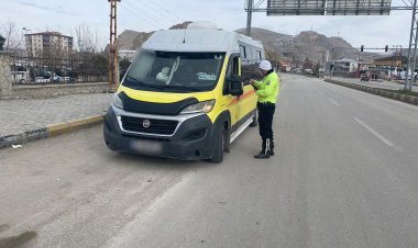 VAN'DA EMNİYET BİR HAFTADA 10.428 ARAÇ DENETLEDİ!